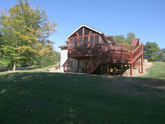 2nd image of 1983 Hillbrook Dr