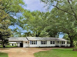 1058 Slay Rd, Summit, MS 39666