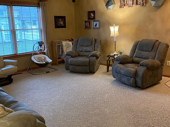 5th image of 2553 Renwick Way