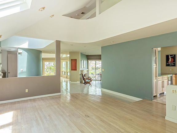 5th image of 285 Asharoken Ave