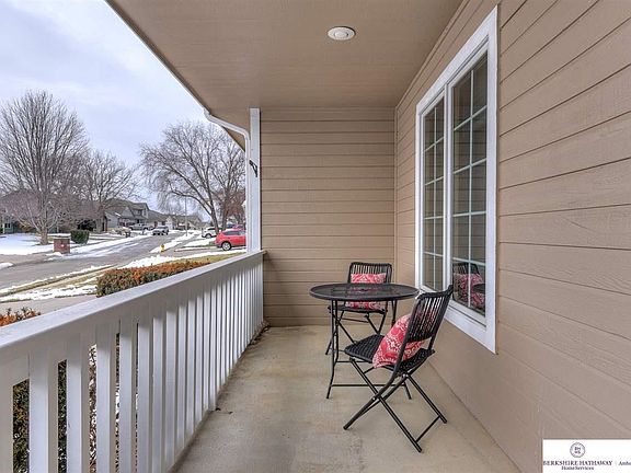 5th image of 15660 Sahler St