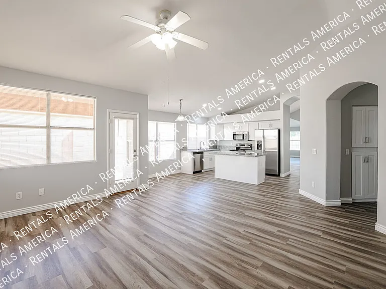 3930 E Harvard Ave — Photo 13