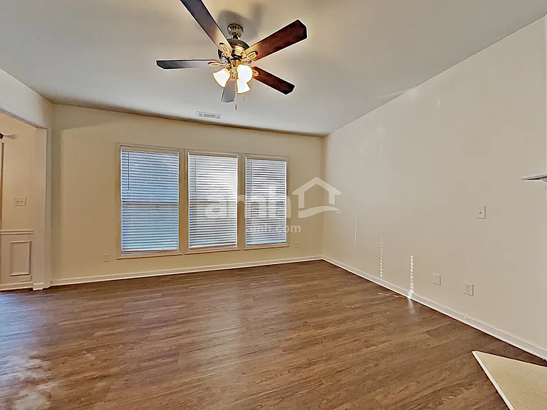 2972 Briaroak Dr — Photo 6