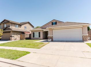1950 Pin Oak Ln, Manteca, CA 95336