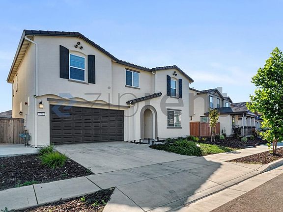 2nd image of 580 Rosedale Way