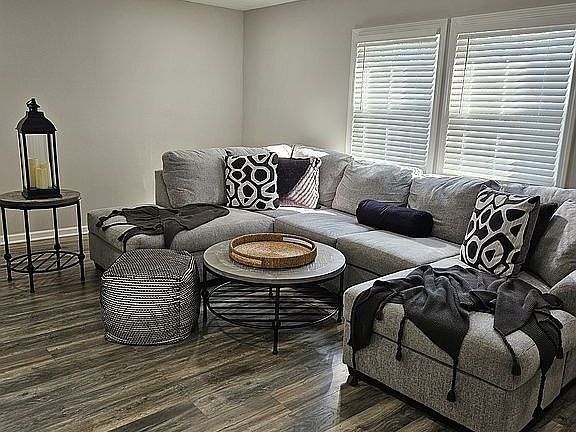 Entrance tv room