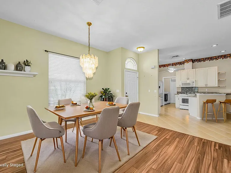 2644 Tottenham Dr — Photo 14