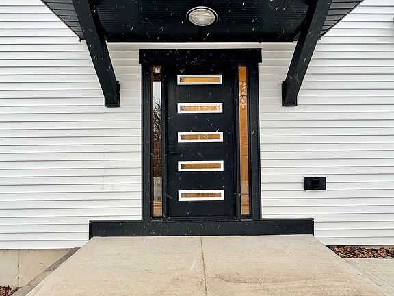 4th image of 1480 Raymond Street Raymond St