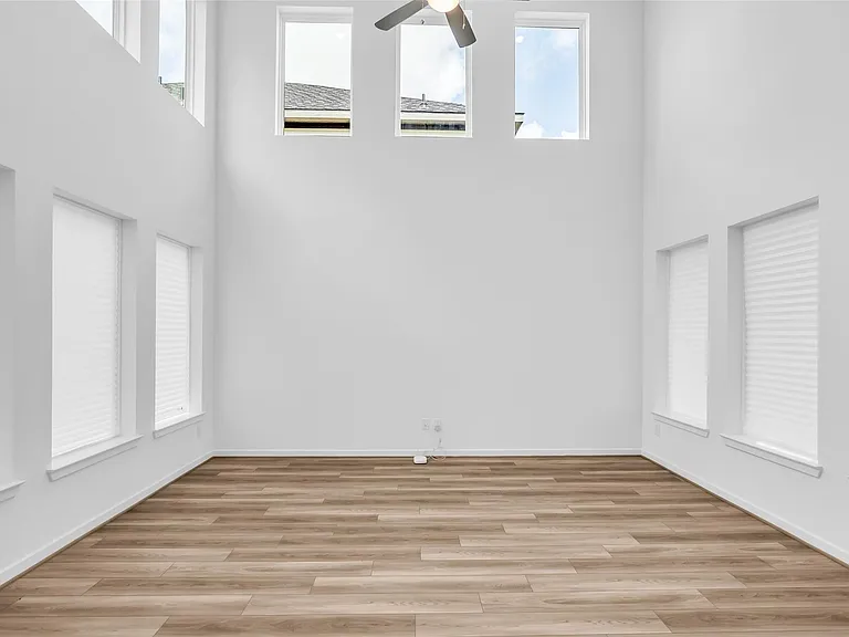 17822 Carnation Glen Dr — Photo 6