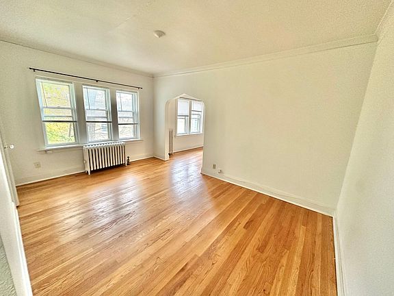 2nd image of 3819 N Oakland Ave APT 8