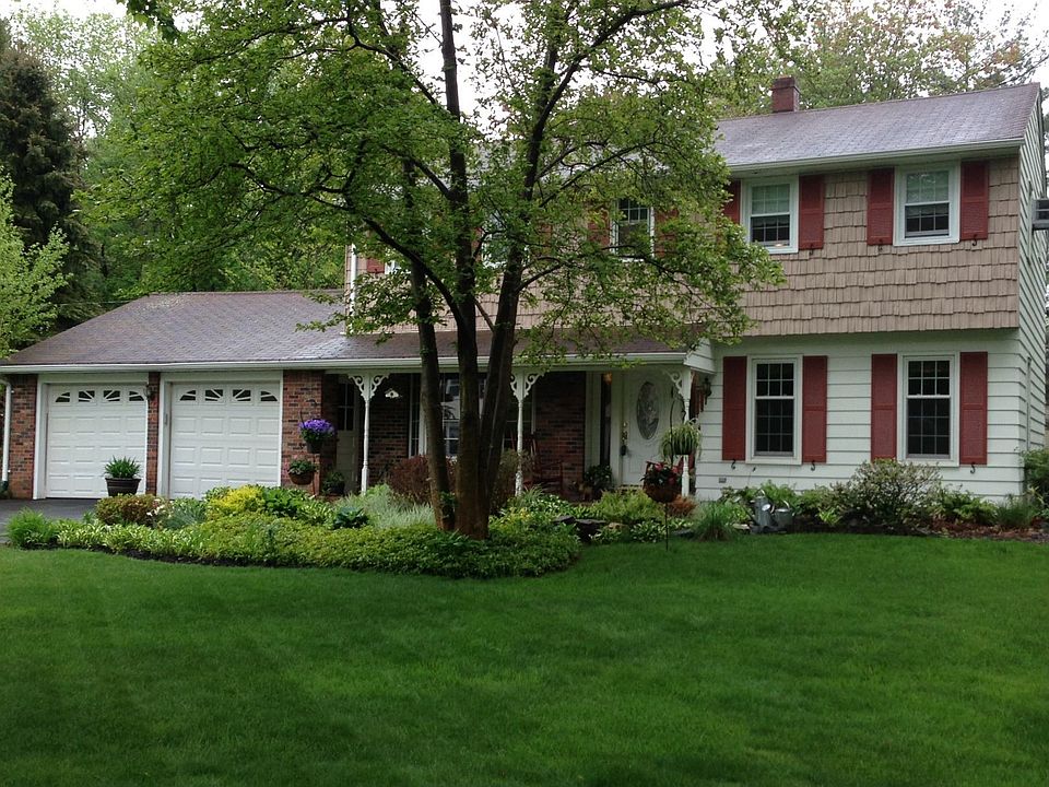 1st image of 619 Charles Ct
