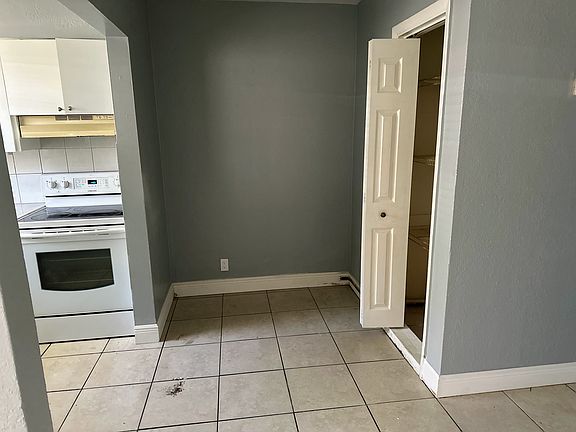 5th image of 832 NW 2nd Ave APT 4