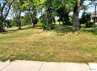 241 N Reynolds Rd, Toledo, OH 43615