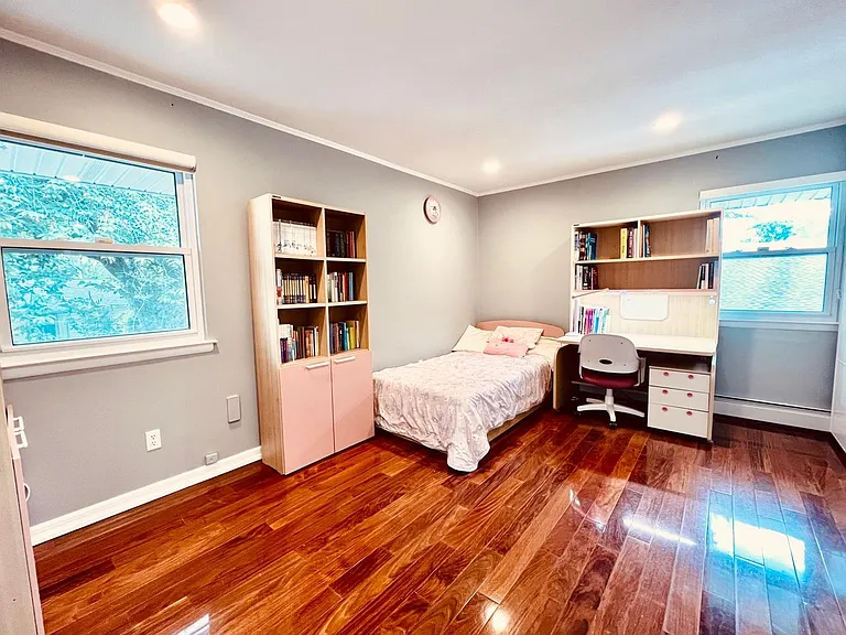 210 Birchwood Park Dr — Photo 11