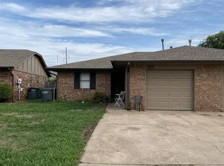 425 Wild Wind Rd, Edmond, OK 73003