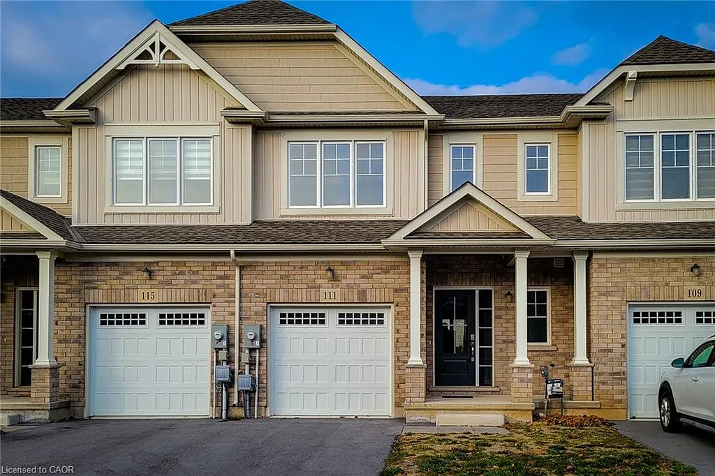 111 Alicia Cres photo 1