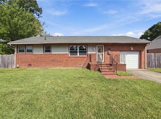 13 Bedford Ct, Hampton, VA 23664