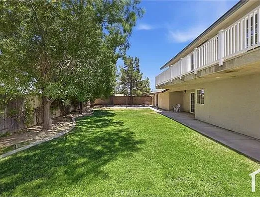 3 bed, 2800 sqft, $3,750 — Photo 4