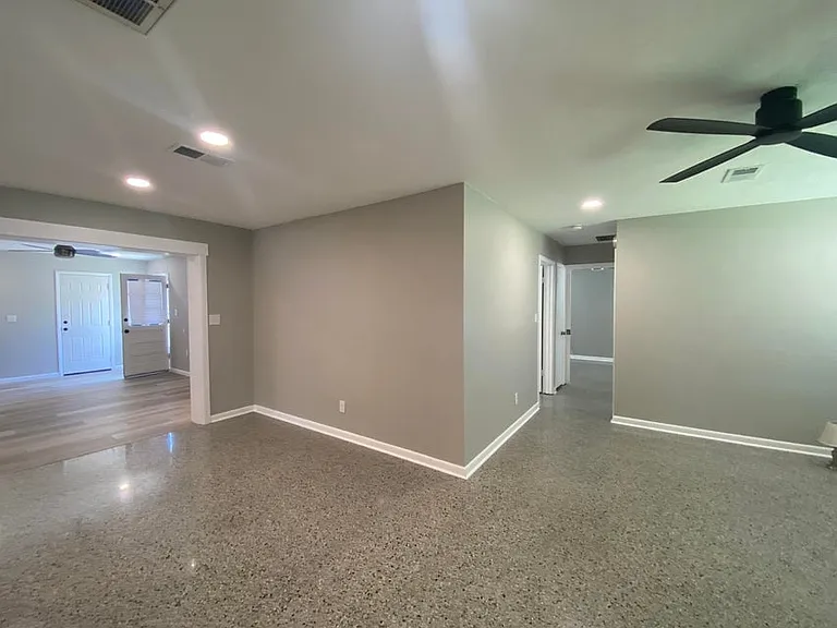 400 Argyle Ct — Photo 10