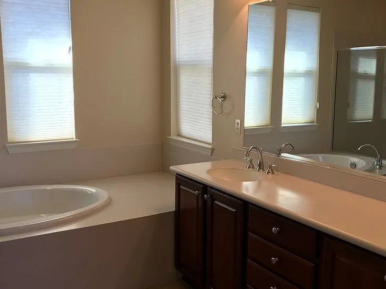 2205 Heavenly View Trl — Photo 25