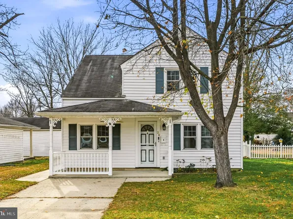 26 Maplewood Ave, Carneys Pt, NJ 08069