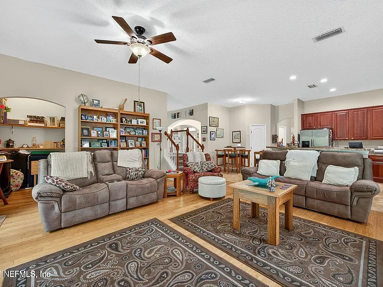 601 Reflection Cove Rd — Photo 6