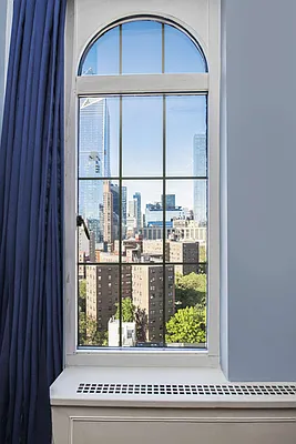 Sold by Compass | media 17