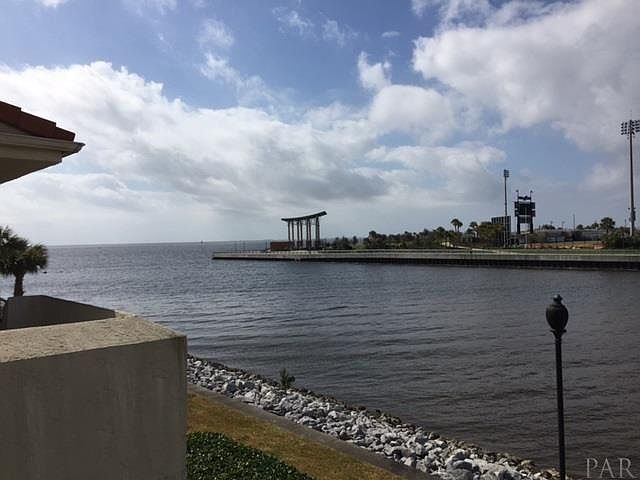 1st image of 17 Port Royal Way