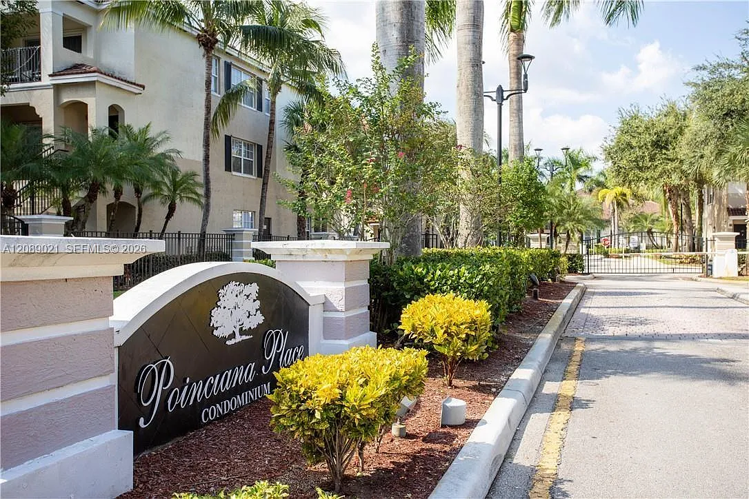 El-Ad Poinciana Condo — Photo 1