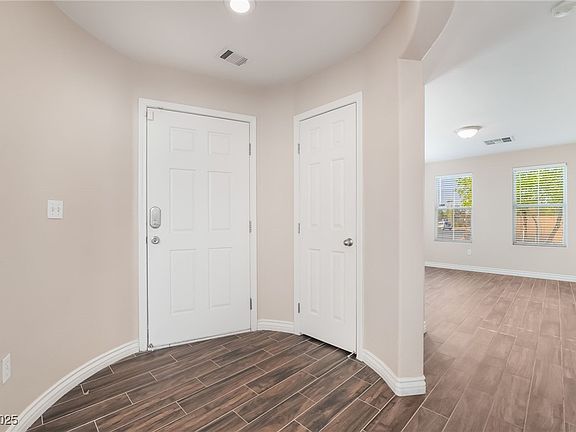 4th image of 5210 Valencia Crest Ave