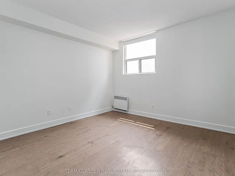 21 King St #409 — Photo 6