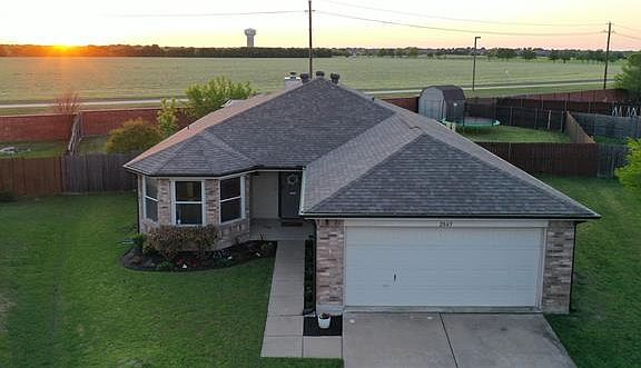 3rd image of 2845 Terrace Dr