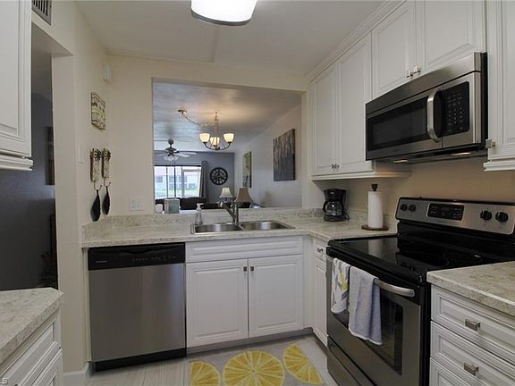 3rd image of 9271 Central Park Dr APT 101