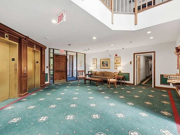 4th image of 770 Salisbury St APT 555