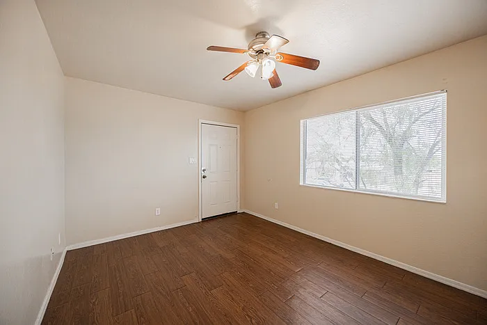 2 bed, 1.0 bath, 650 sqft, $1,095 — Photo 4