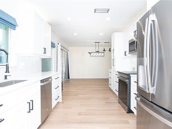 4th image of 1666 5th St