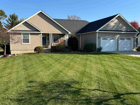1842 Williamsburg Dr, Adrian, MI 49221