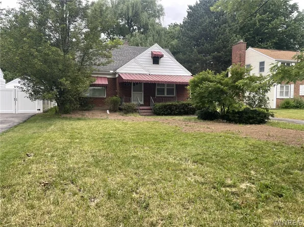 77 Jasper Dr, Amherst, NY 14226