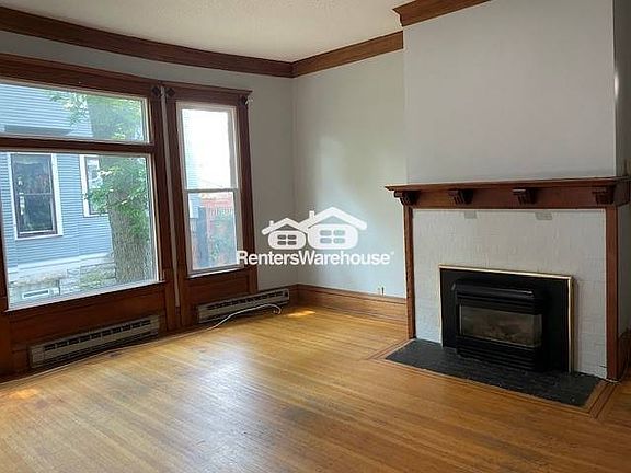3rd image of 2210 Colfax Ave S APT 1