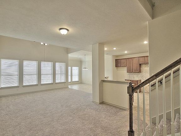 4th image of 2318 Argos Dr