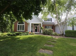 7152 Salmon Run Cir, Ontario, NY 14519