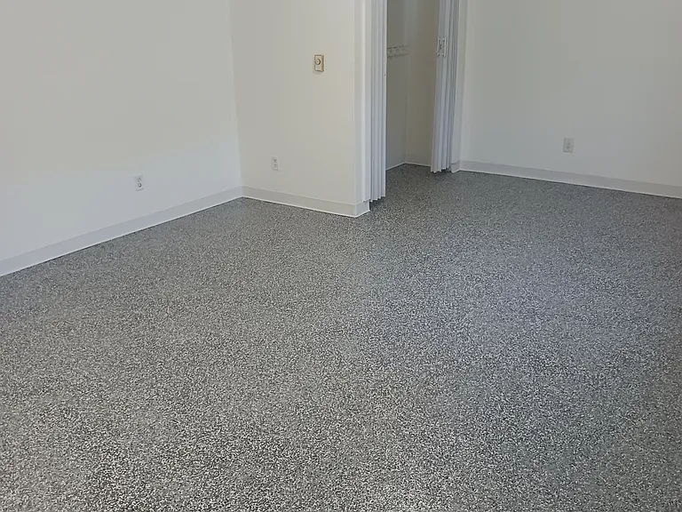 W162N11651 Park Ave #1B — Photo 6