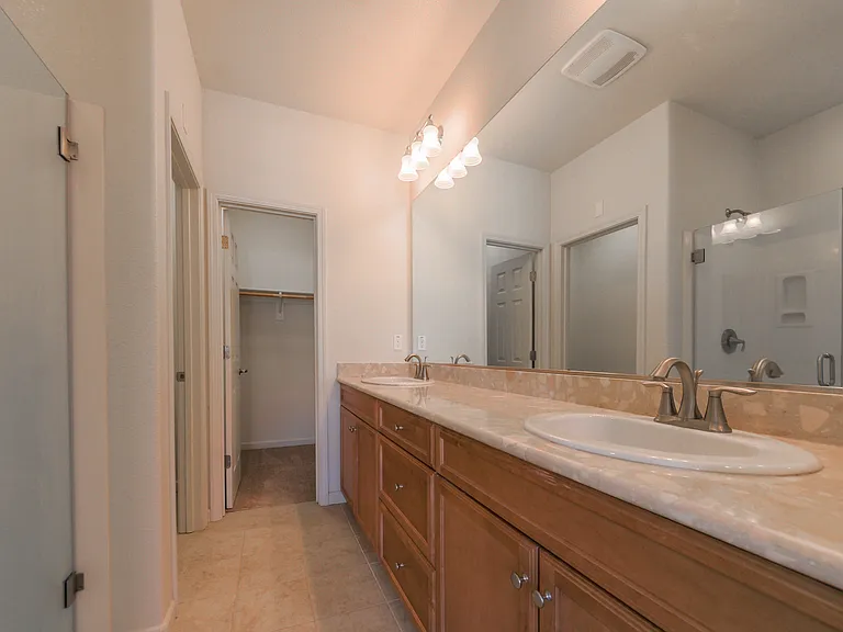 2086 Vincenzo Walkway — Photo 11
