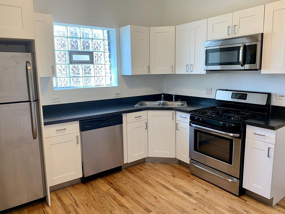 1st image of 1451 N Maplewood Ave APT 1R