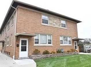24 S Stone Ave, La Grange, IL 60525
