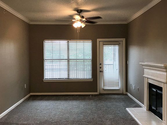 5th image of 1315 Riverchase Dr APT 511