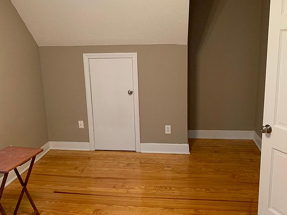 3rd image of 406 Danville Ave