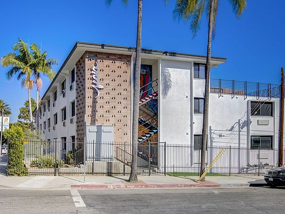 2nd image of 7070 Franklin Ave #111