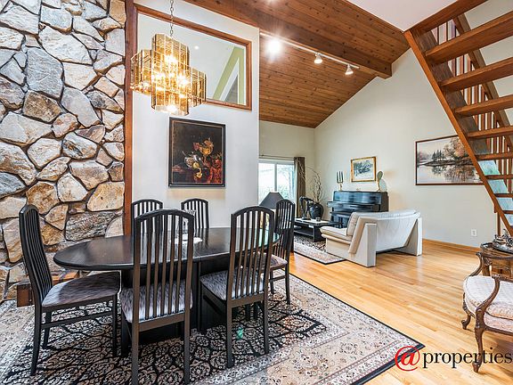 Living Room / Dining Room