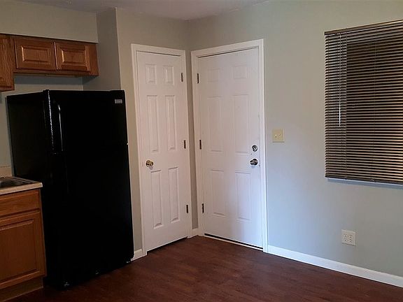 3rd image of 2913 Sitka Ln